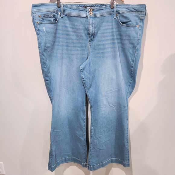 Torrid Womens Premium Stretch Mid Rise Flare Jeans Size 30R Basic Staple Casual - Picture 1 of 13